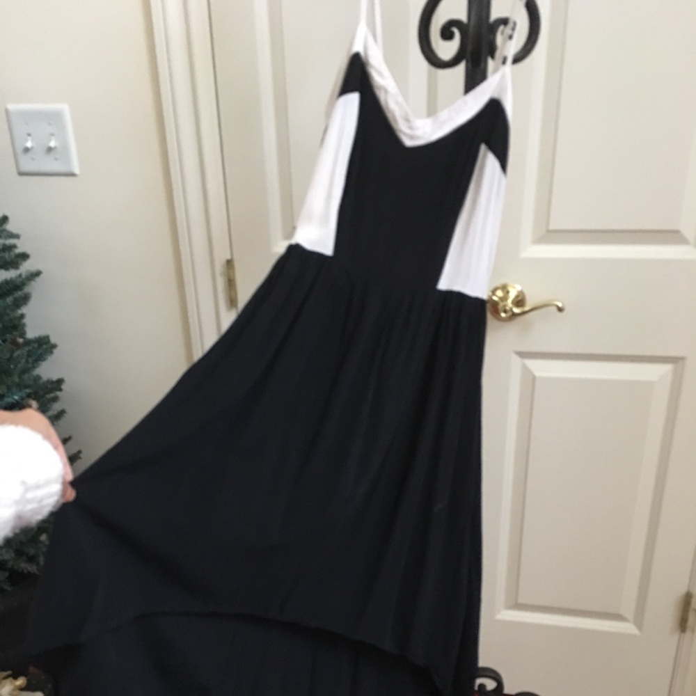 semi-formal dress - Picture 2 of 3